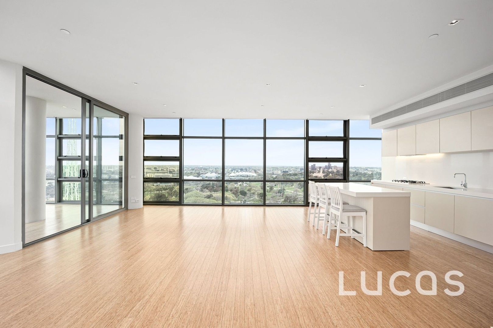 2 bedrooms Apartment / Unit / Flat in 2704/8 Kavanagh Street SOUTHBANK VIC, 3006