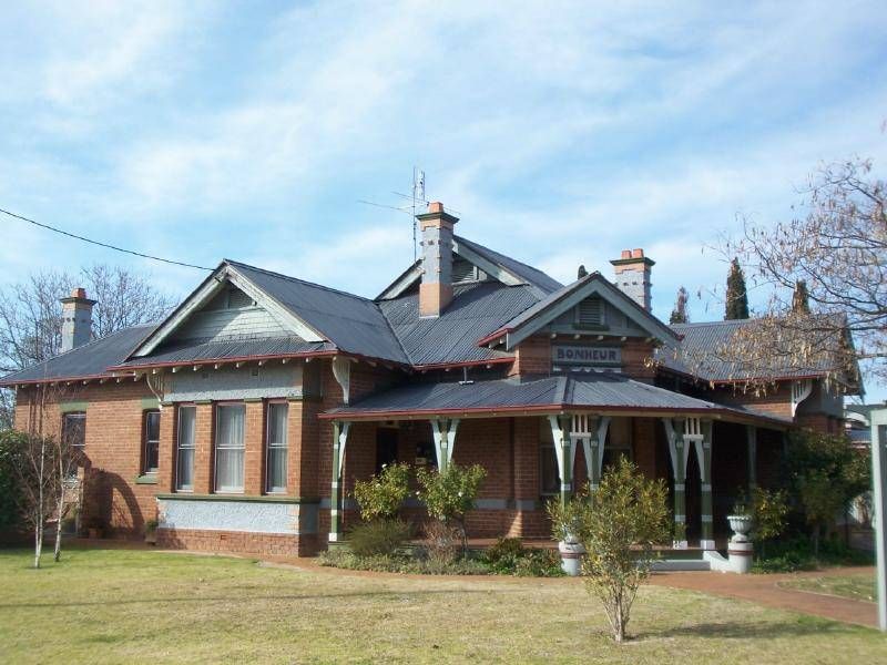 7 Adams Street, Cootamundra NSW 2590, Image 0