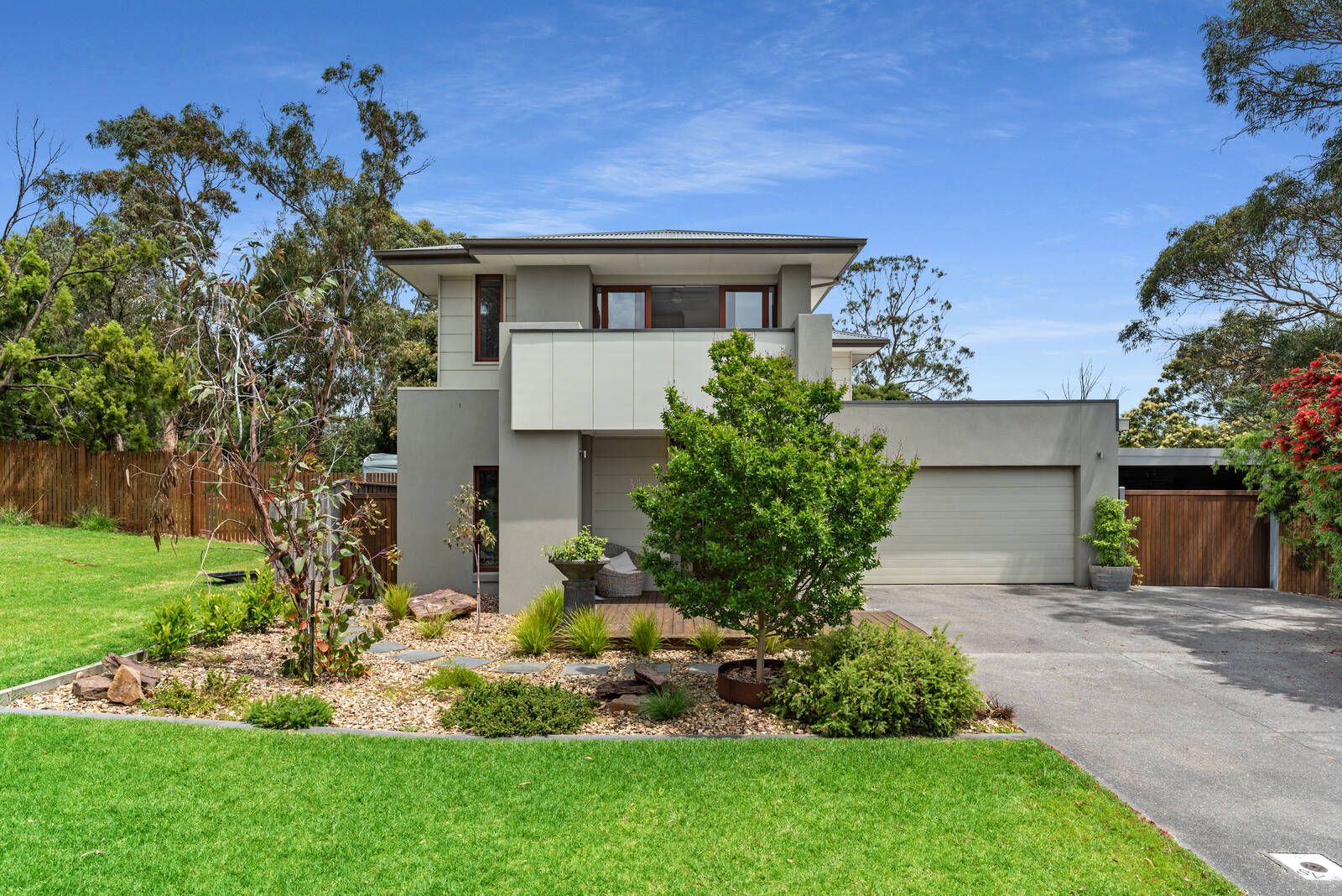 4 bedrooms House in 7 Gunyong Creek Lane MOUNT ELIZA VIC, 3930