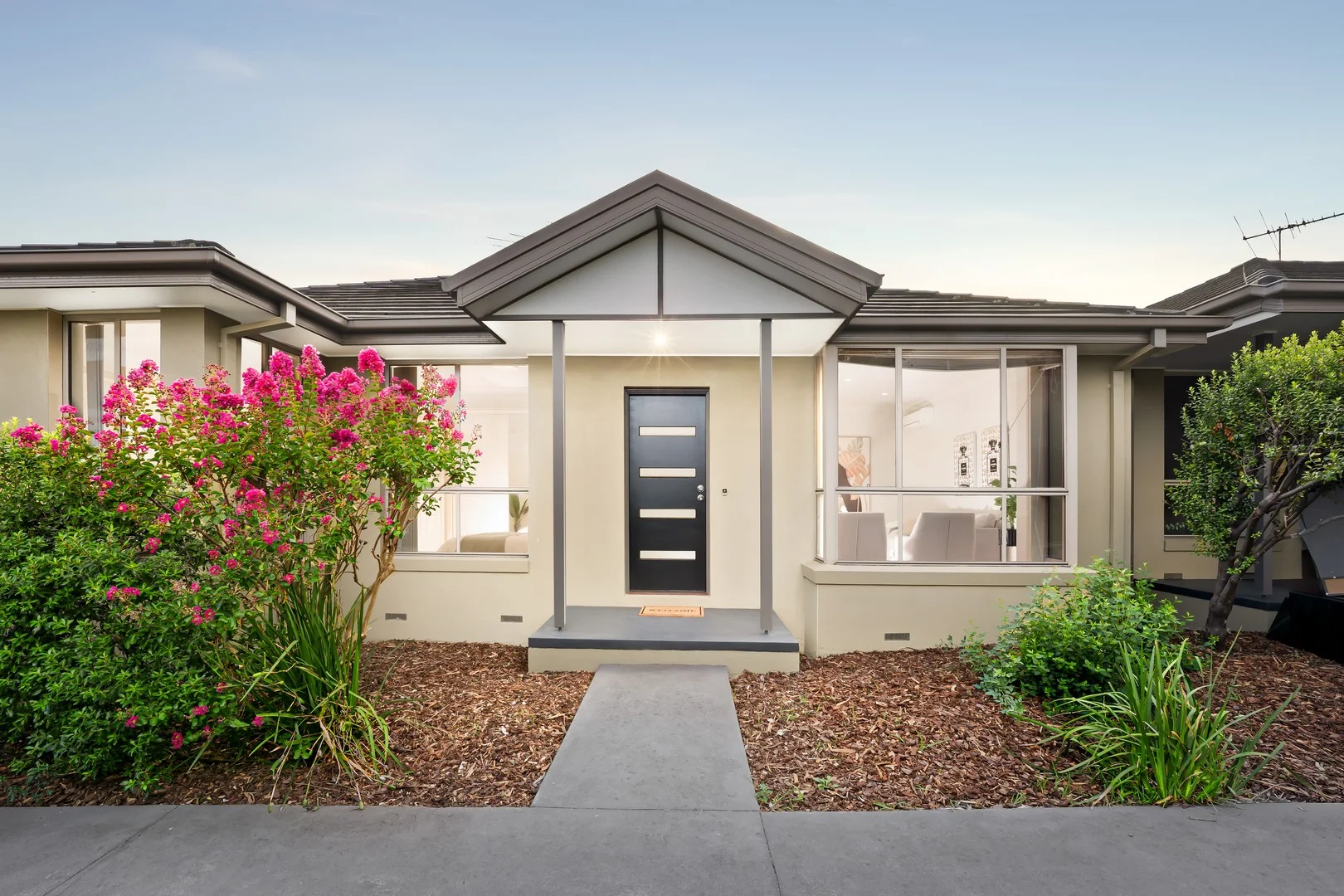 2/25 Dunstan Street, Clayton VIC 3168