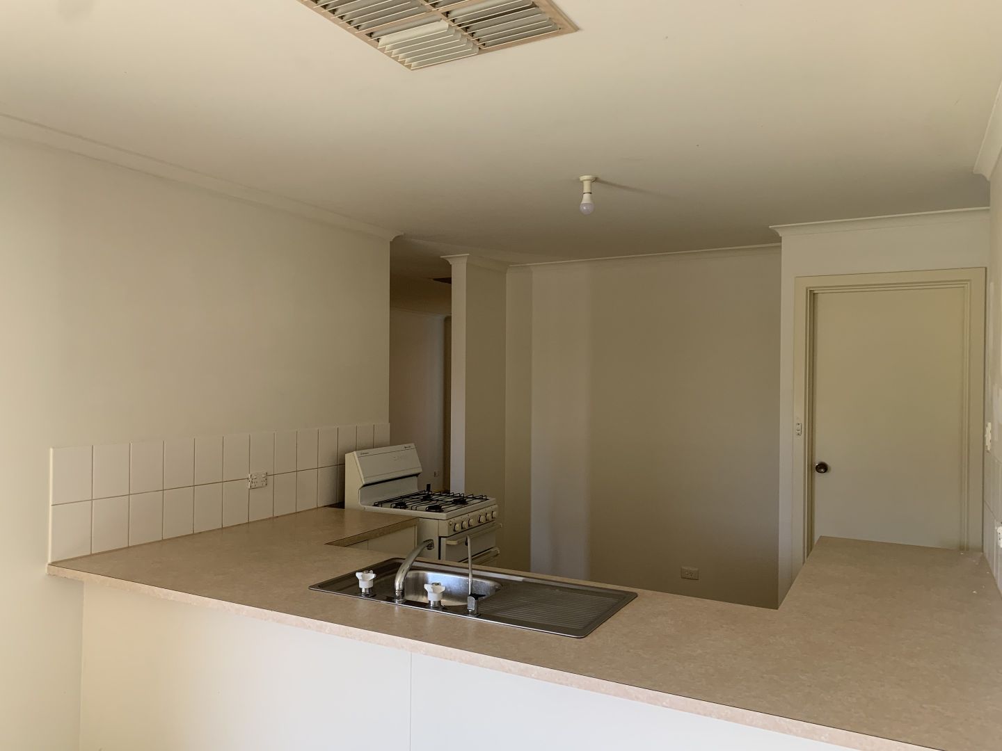 25 Driftwood Crescent, Seaford Rise SA 5169 House For Rent 450