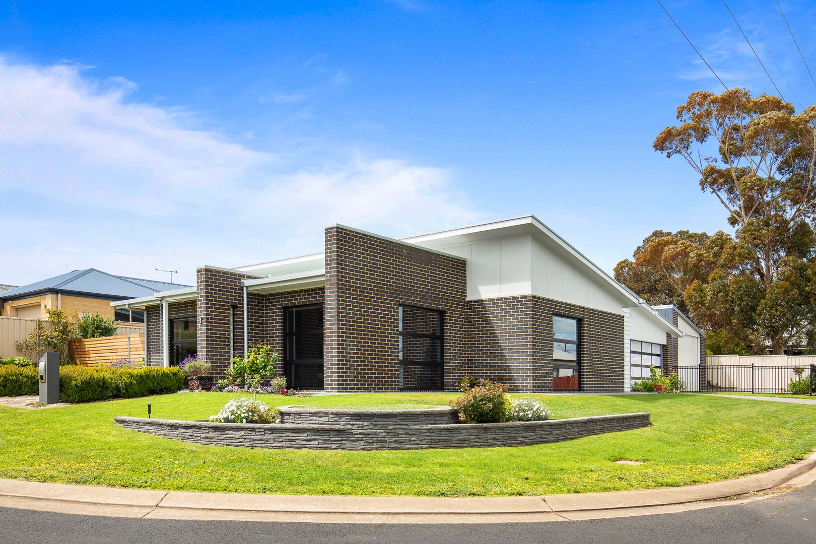 2 Mountain Court Mount Gambier Sa 5290 Domain