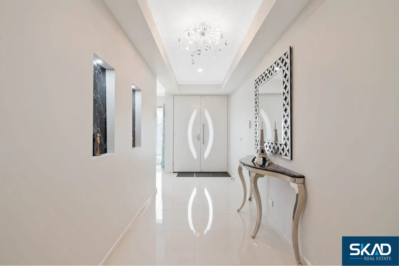 Additional image 2 of 14 College Road, Doreen VIC 3754