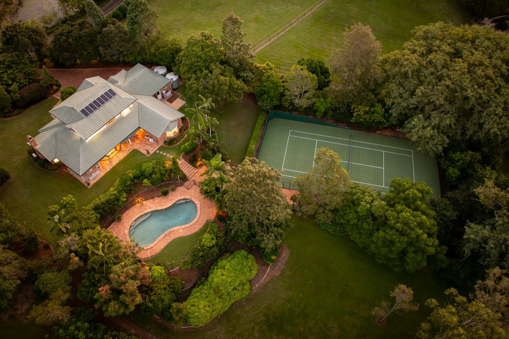 Additional image 20 of 37 Corniche Place, Brookfield QLD 4069