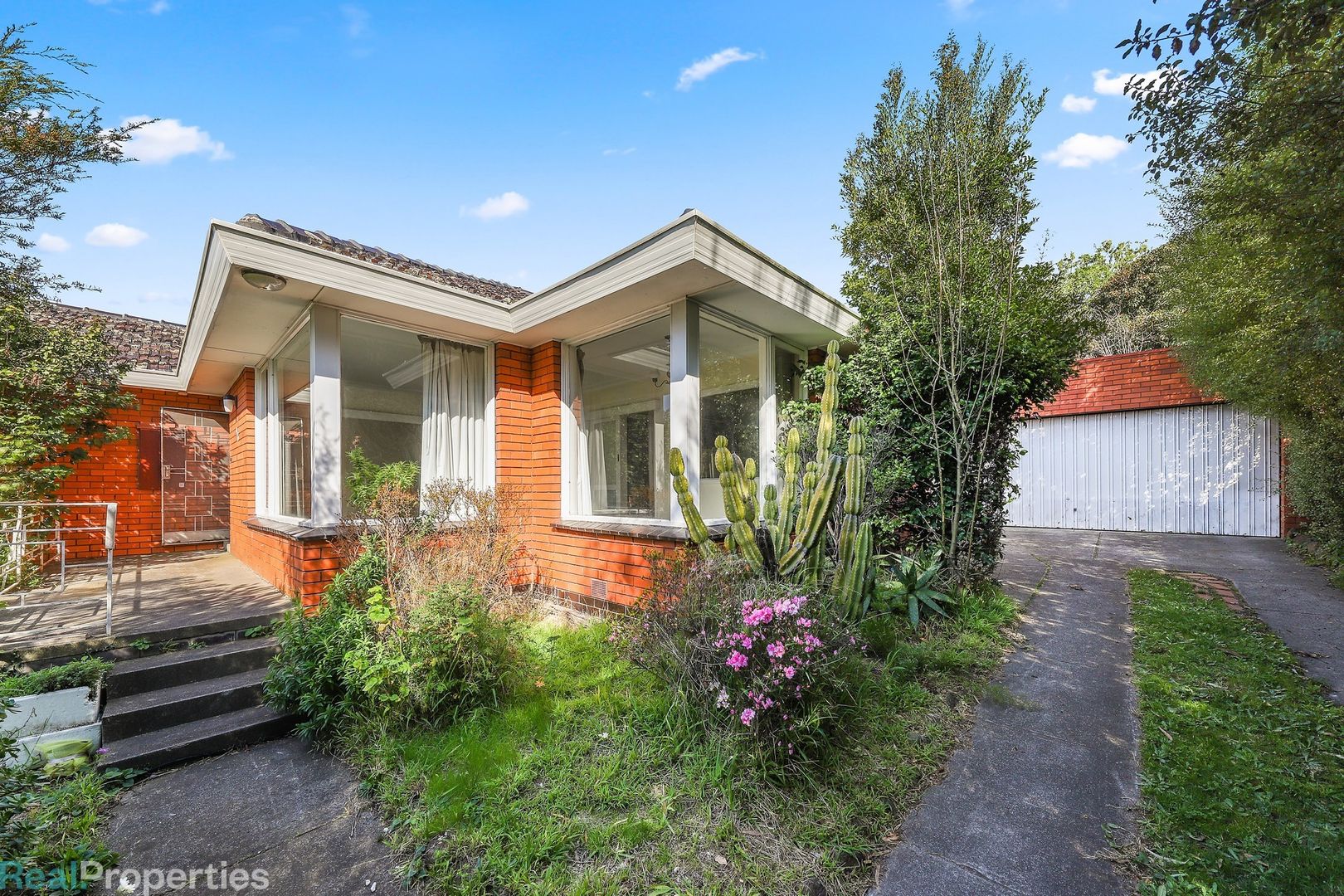98 Ferntree Gully Road, Oakleigh East VIC 3166, Image 1