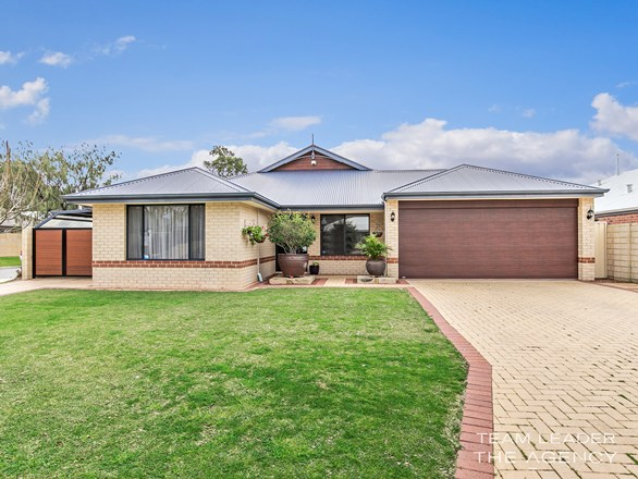 15 Bobtail Bend, Wannanup WA 6210