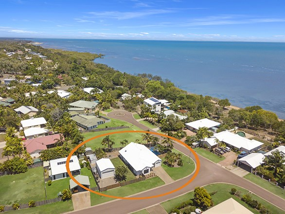 3 Lasindra Court, Bushland Beach QLD 4818