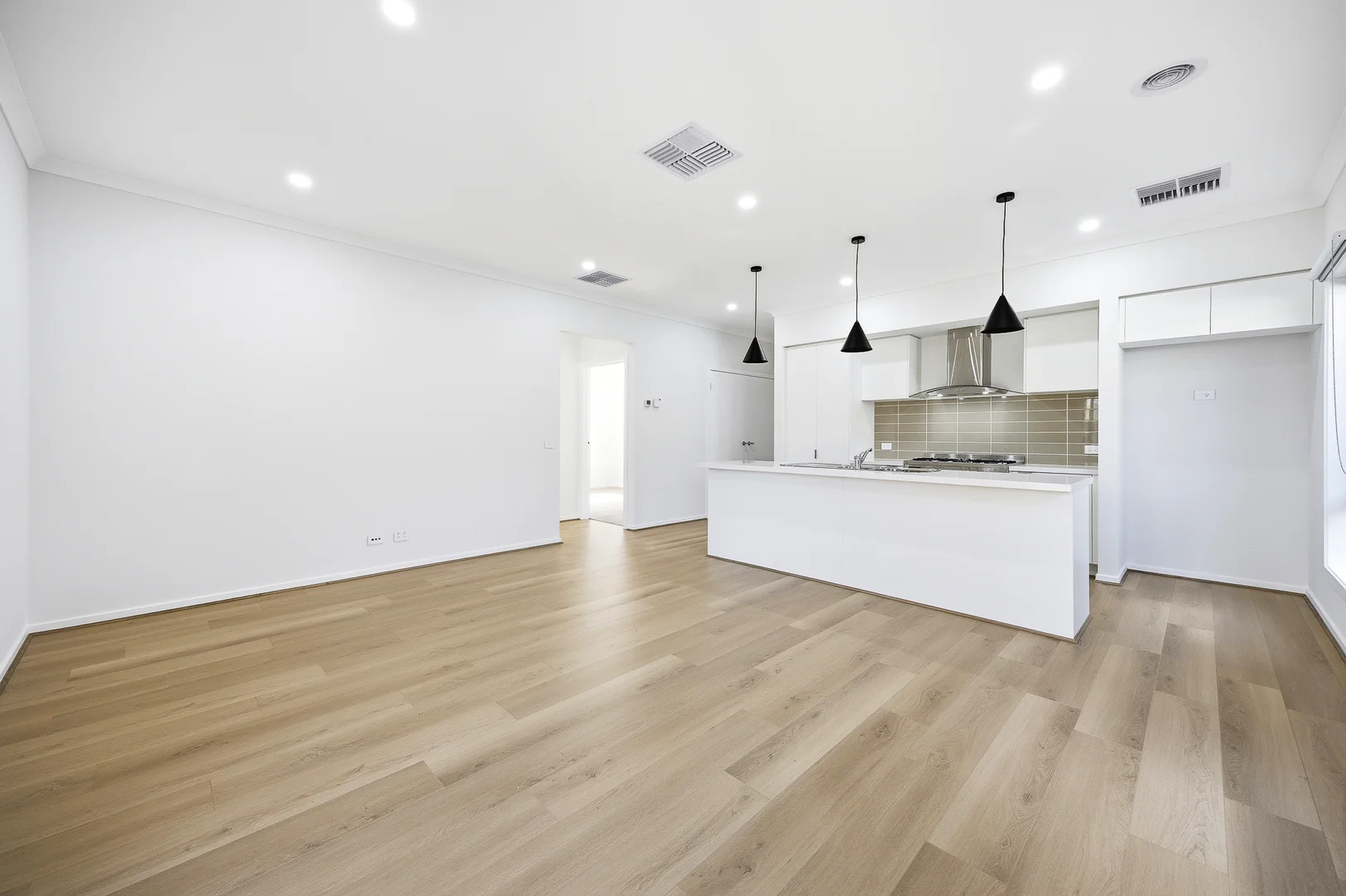 Additional image 5 of 33 Royal Mile Avenue, Berwick VIC 3806