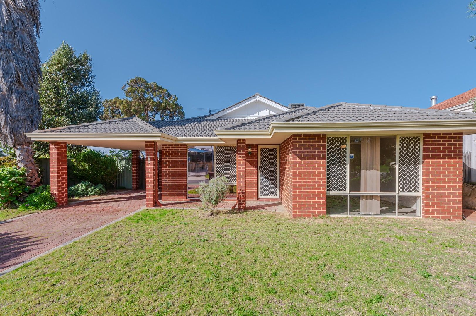 3 bedrooms House in 3 Garrigan Place CLARKSON WA, 6030