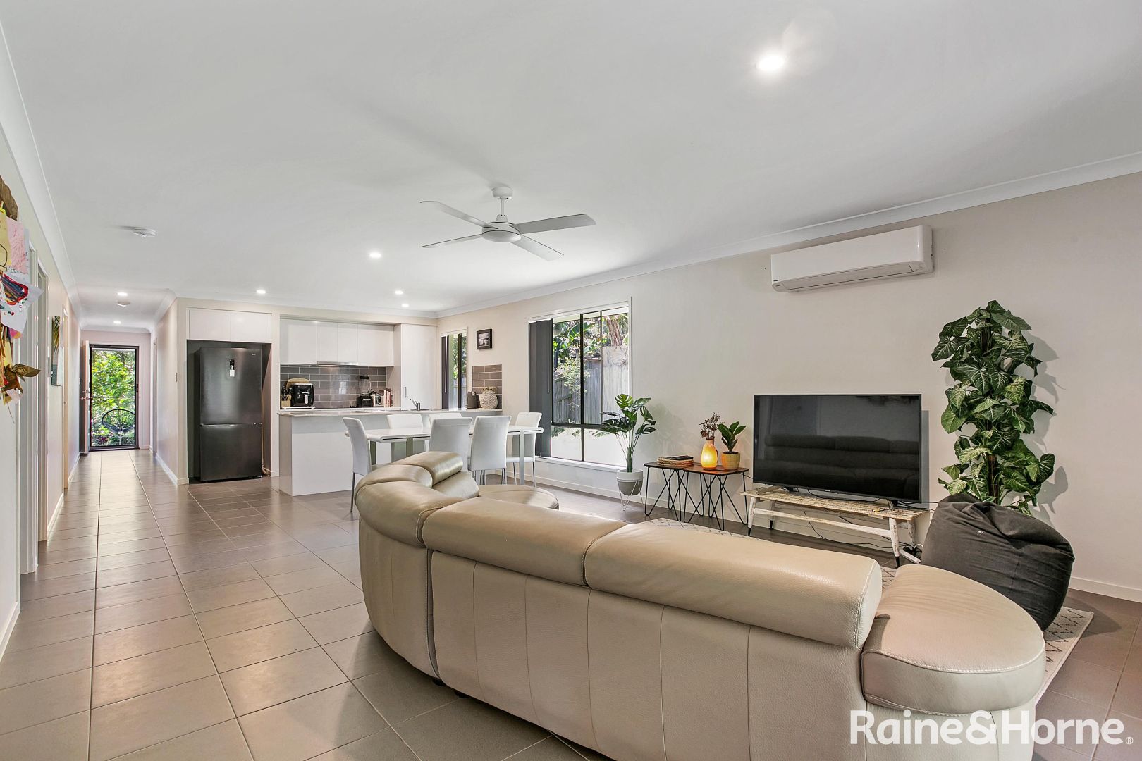 2 Victoria Street, Cooran QLD 4569, Image 2