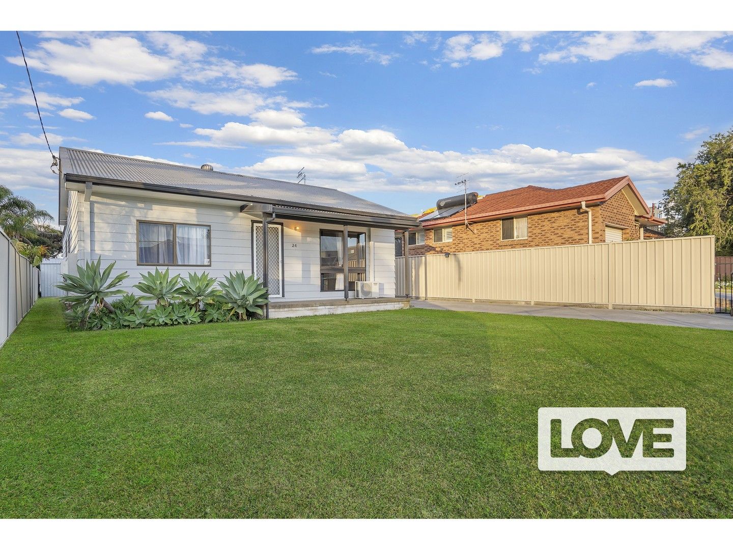 Warners Bay NSW 2282 3 beds house for Sale, 980,000 1,070,000 2018721049 Domain