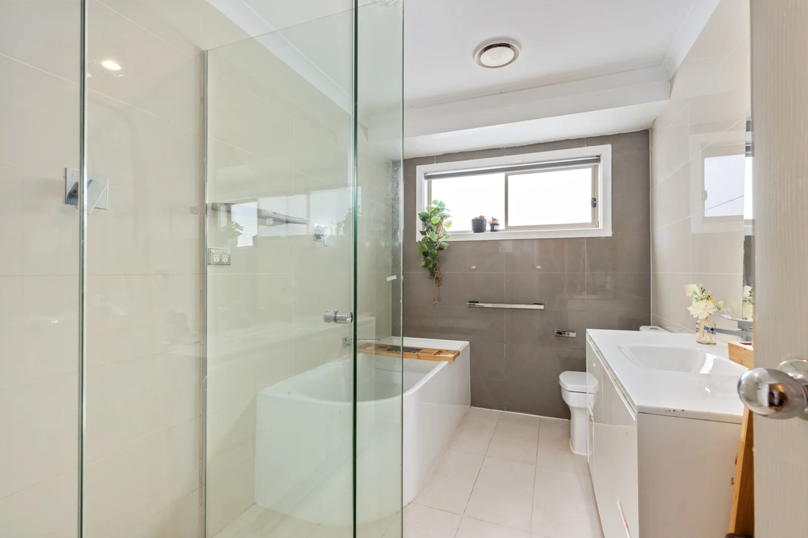 Additional image 12 of 30 Canadian Crescent, Canadian VIC 3350