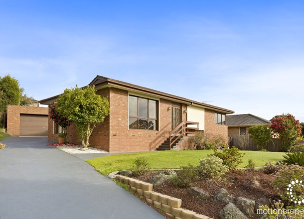 63 Holmbury Boulevard, Mulgrave VIC 3170