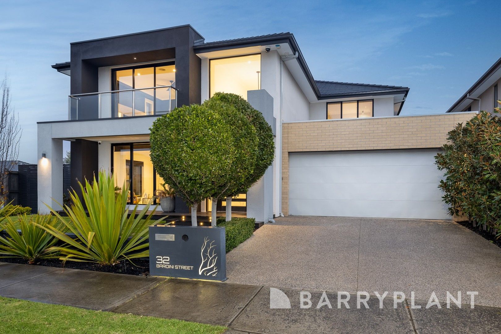5 bedrooms House in 32 Bardini Street POINT COOK VIC, 3030