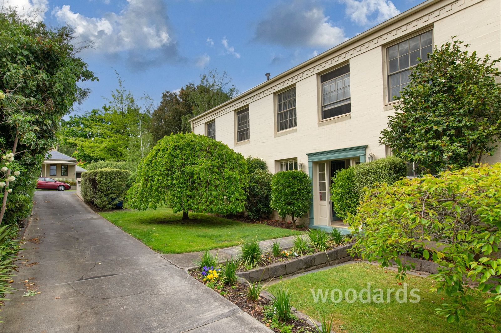 2 bedrooms Apartment / Unit / Flat in 1/34 Fermanagh Road CAMBERWELL VIC, 3124