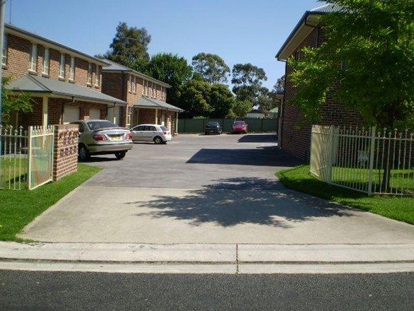 3/1a McIntosh Street, THE OAKS NSW 2570, Image 1