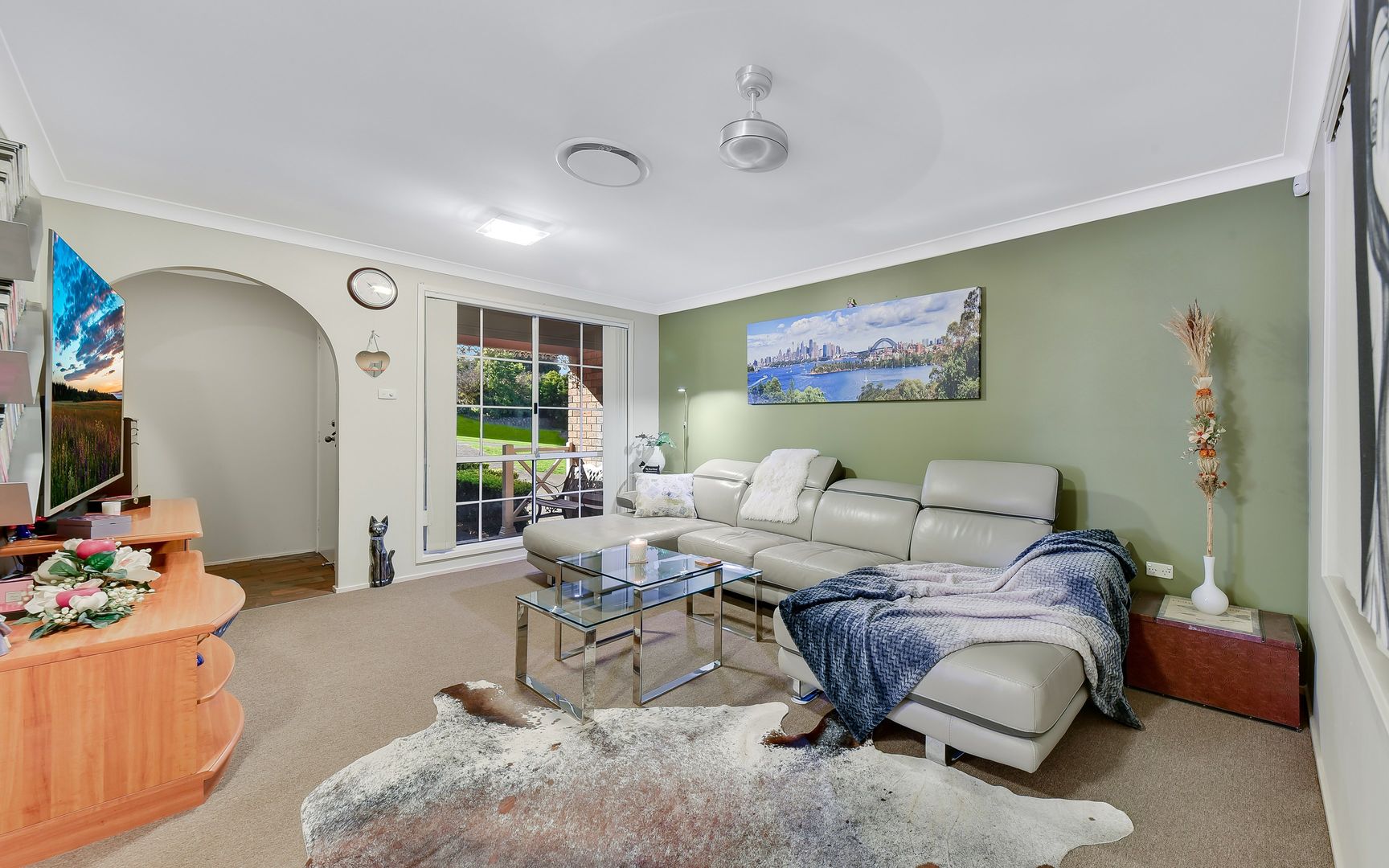 42 Aquamarine Drive, Eagle Vale NSW 2558, Image 2