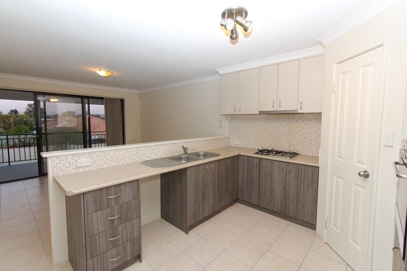 3 bedrooms Apartment / Unit / Flat in 12/15 Station St CANNINGTON WA, 6107