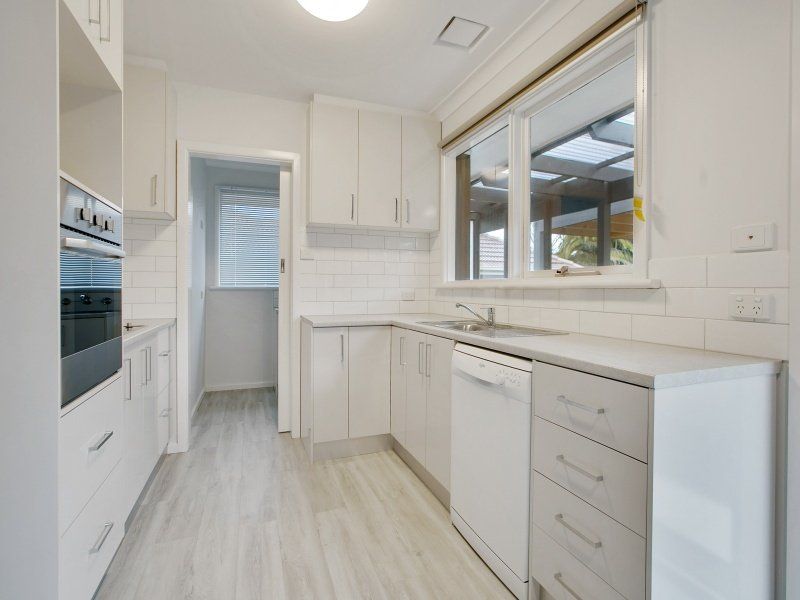 3 bedrooms House in 1/98 Kirkwood Avenue SEAFORD VIC, 3198