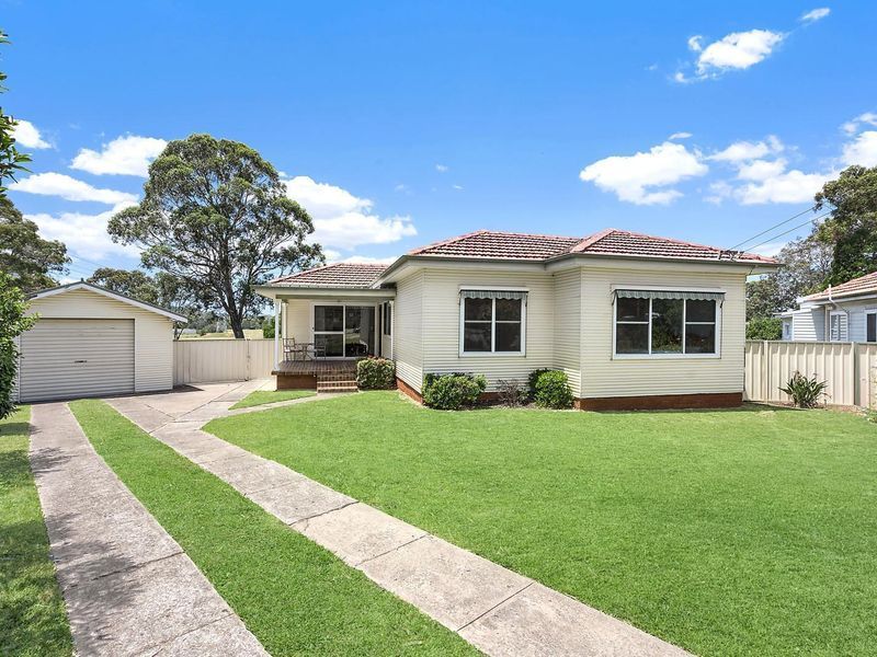 23 Highland Avenue, Toongabbie NSW 2146, Image 0