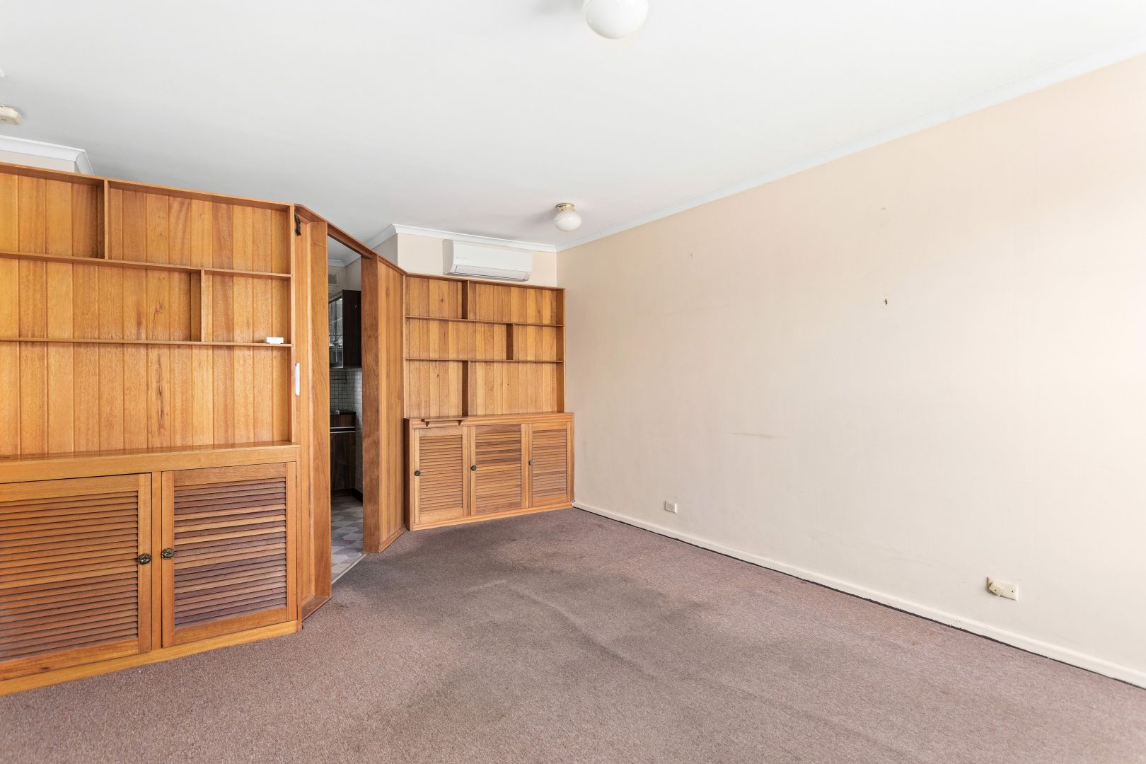 8/15 Evans Street, Rosewater SA 5013, Image 2