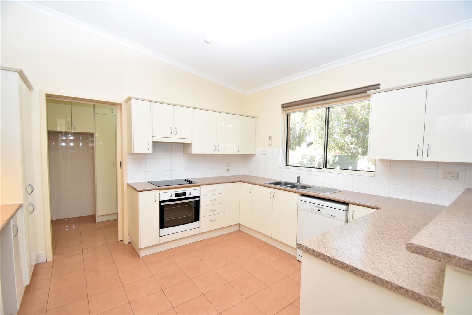 13 Purvis Crescent, Gillen NT 0870, Image 2