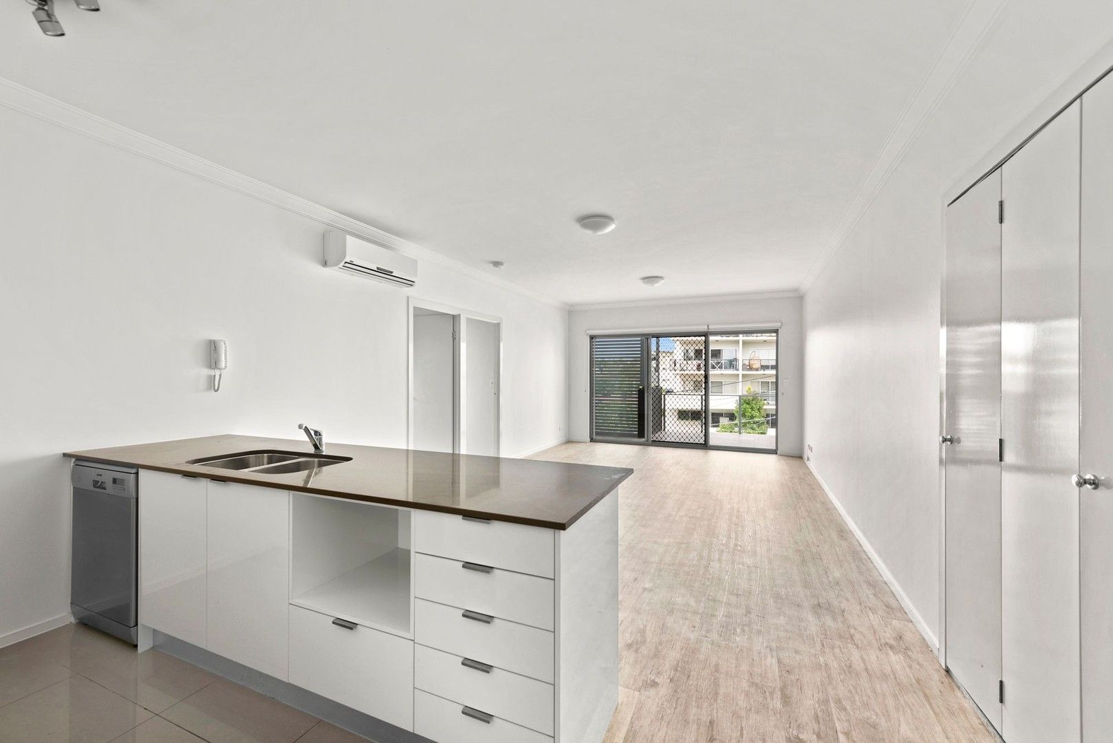 2 bedrooms Apartment / Unit / Flat in 16/5 Alice Street KEDRON QLD, 4031