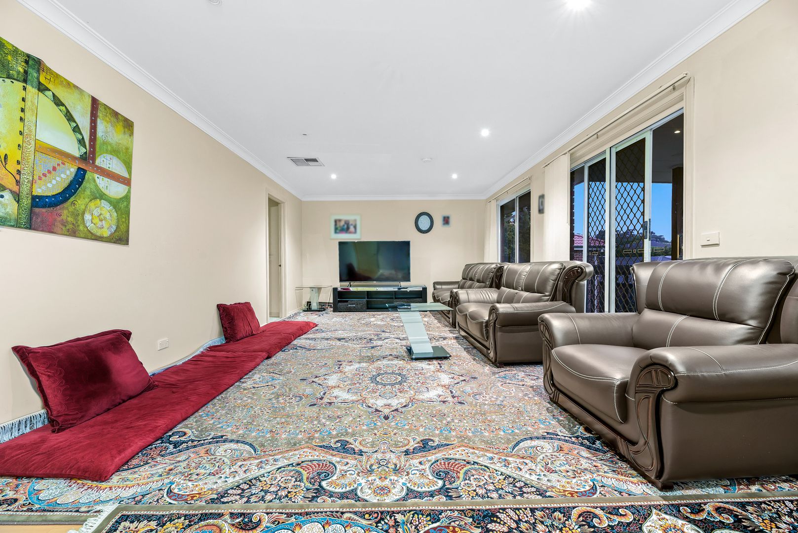 38 Wintersun Road, Berwick VIC 3806, Image 2