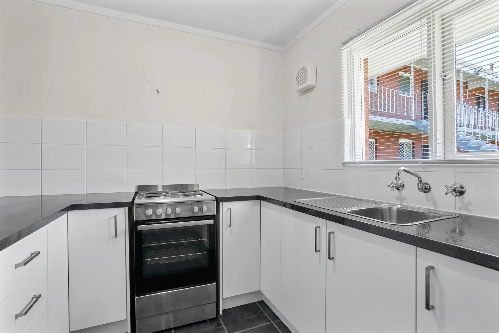 Additional image 7 of 2/15 Corvus Place, Rockingham WA 6168