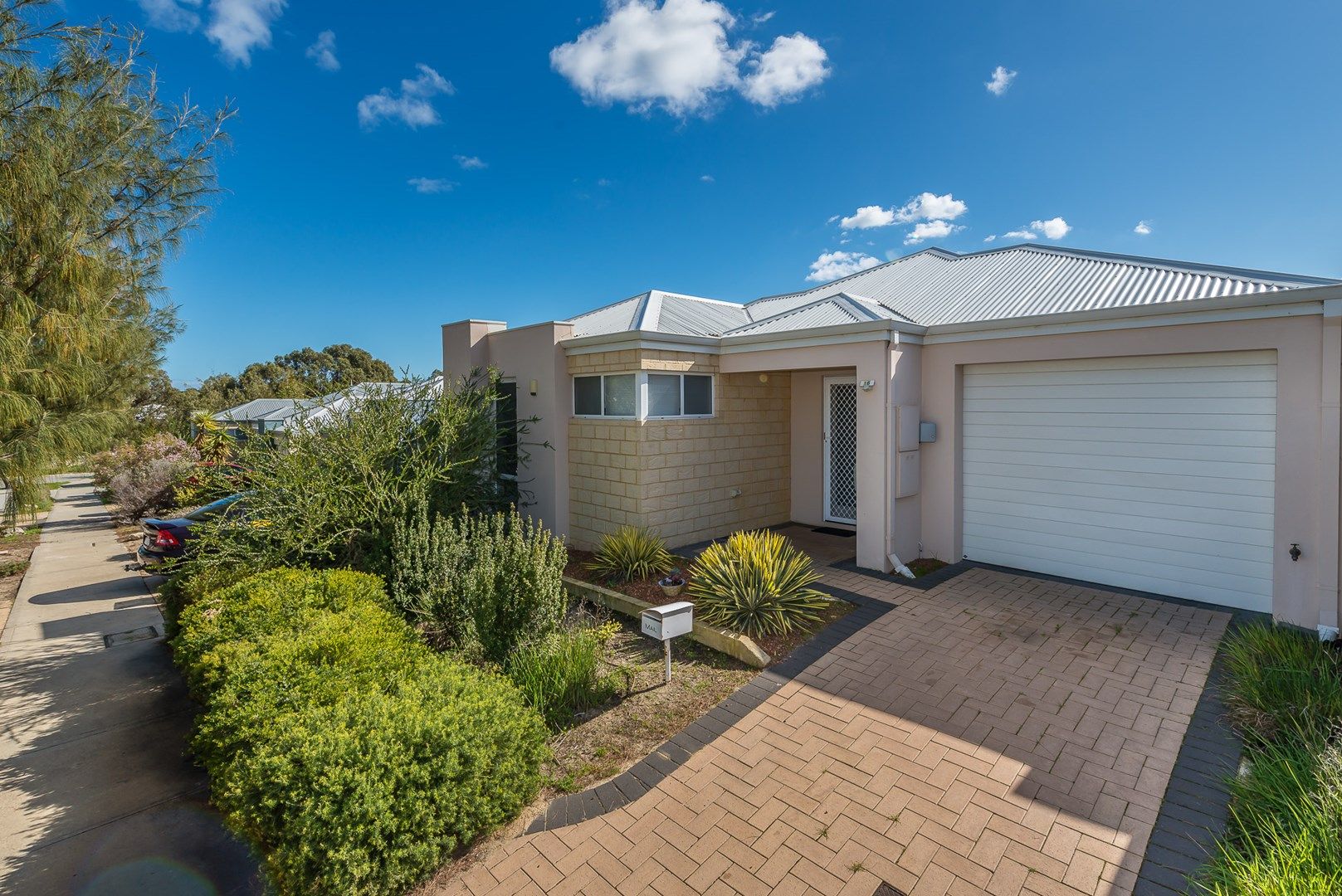 16 Sugarbush Way, Yanchep WA 6035, Image 1