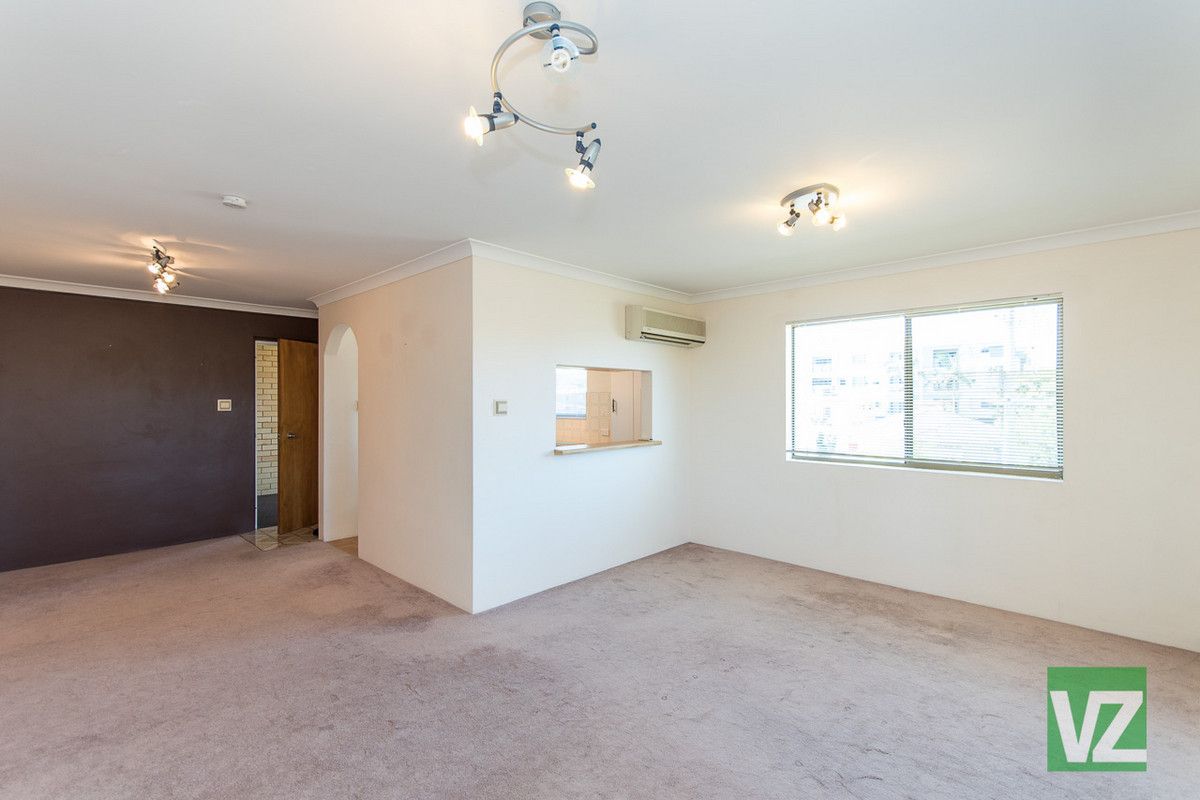 5/35 Humpybong Esplanande, Redcliffe QLD 4020, Image 2