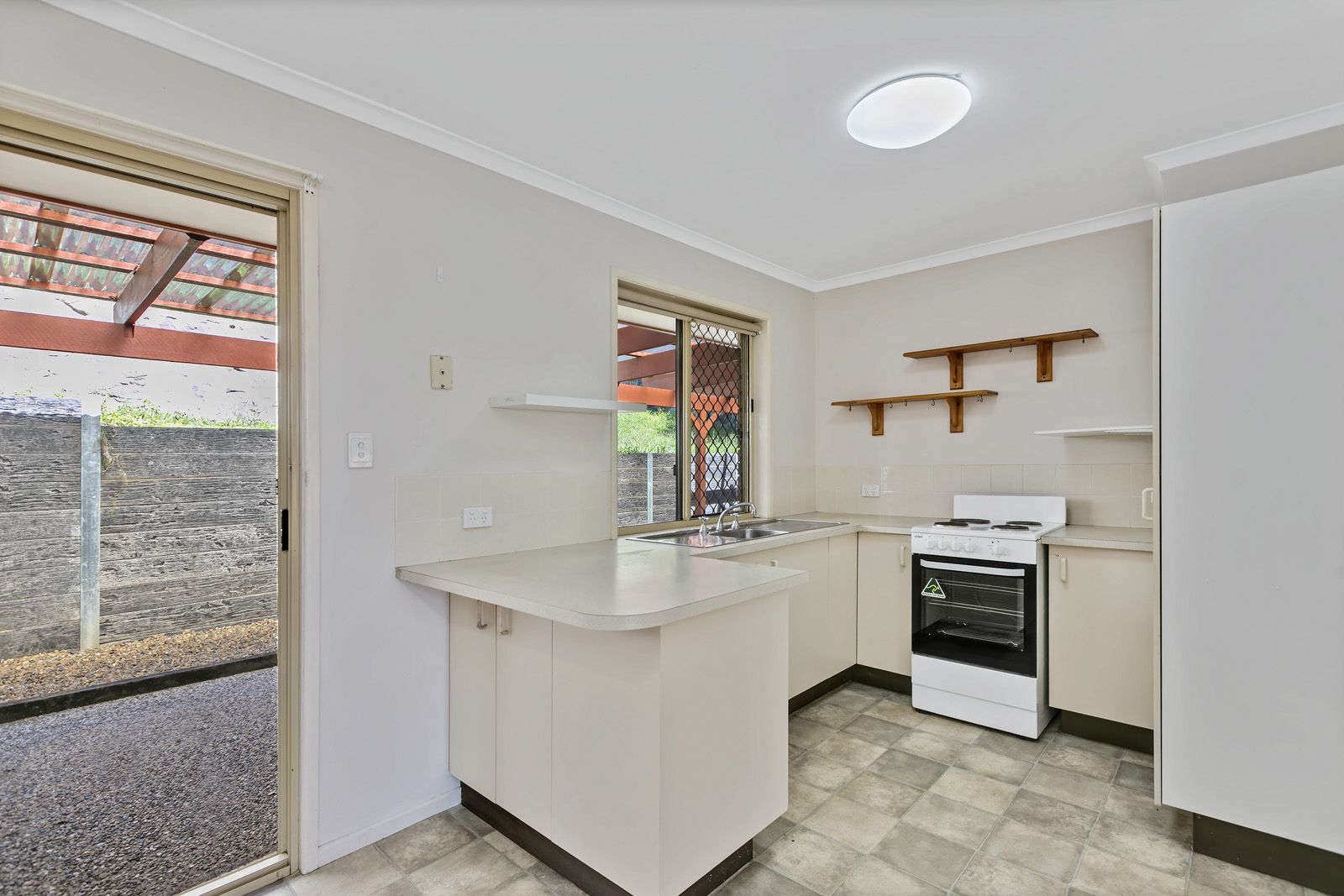 5 GARDENVALE DRIVE, Coes Creek QLD 4560, Image 2