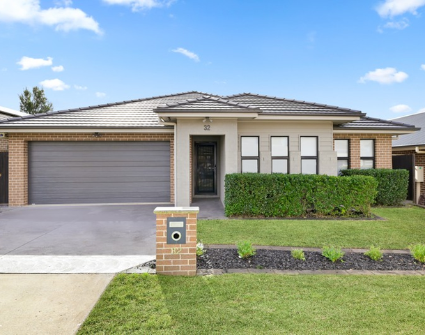 32 Murphy Street, Oran Park NSW 2570