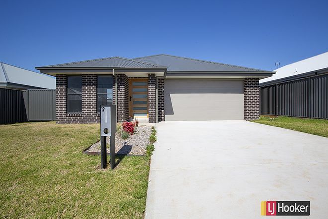 Picture of 19 Gilbert Drive, WESTDALE NSW 2340