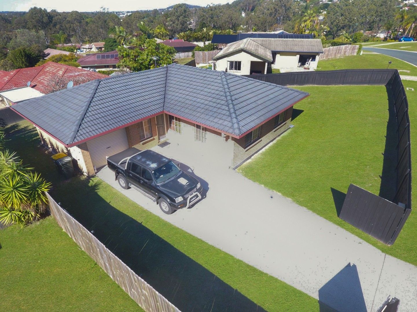 3 bedrooms House in 11 Houdini Terrace EDENS LANDING QLD, 4207