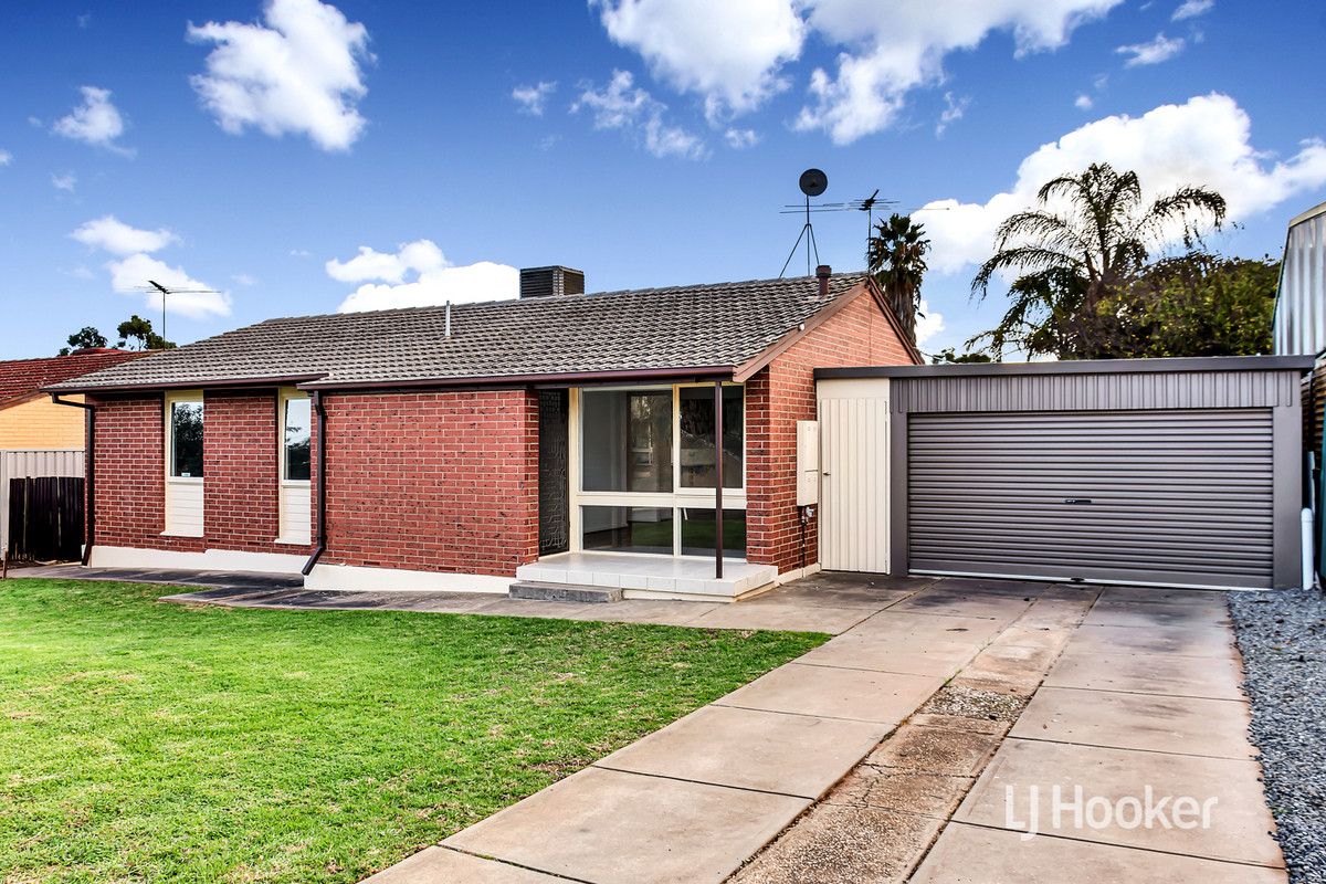 3 bedrooms House in 30 Chowilla Court CRAIGMORE SA, 5114