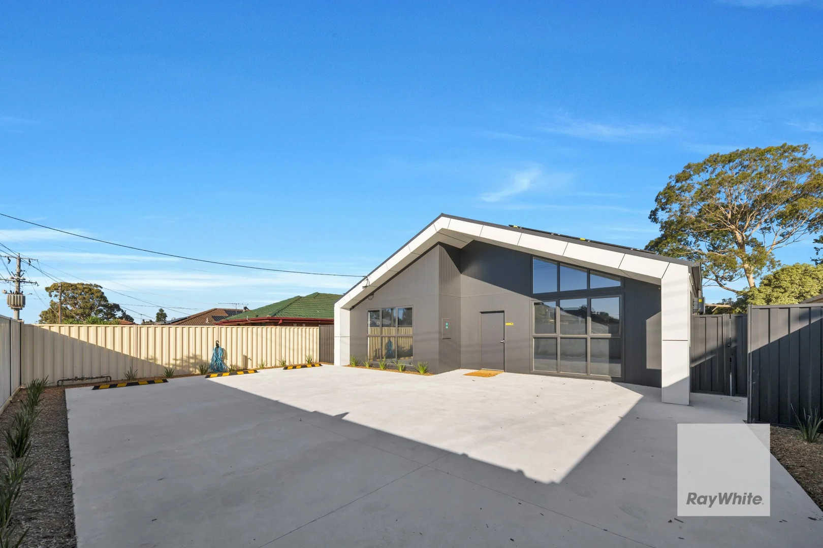 5 Hazel Street, Melton South VIC 3338