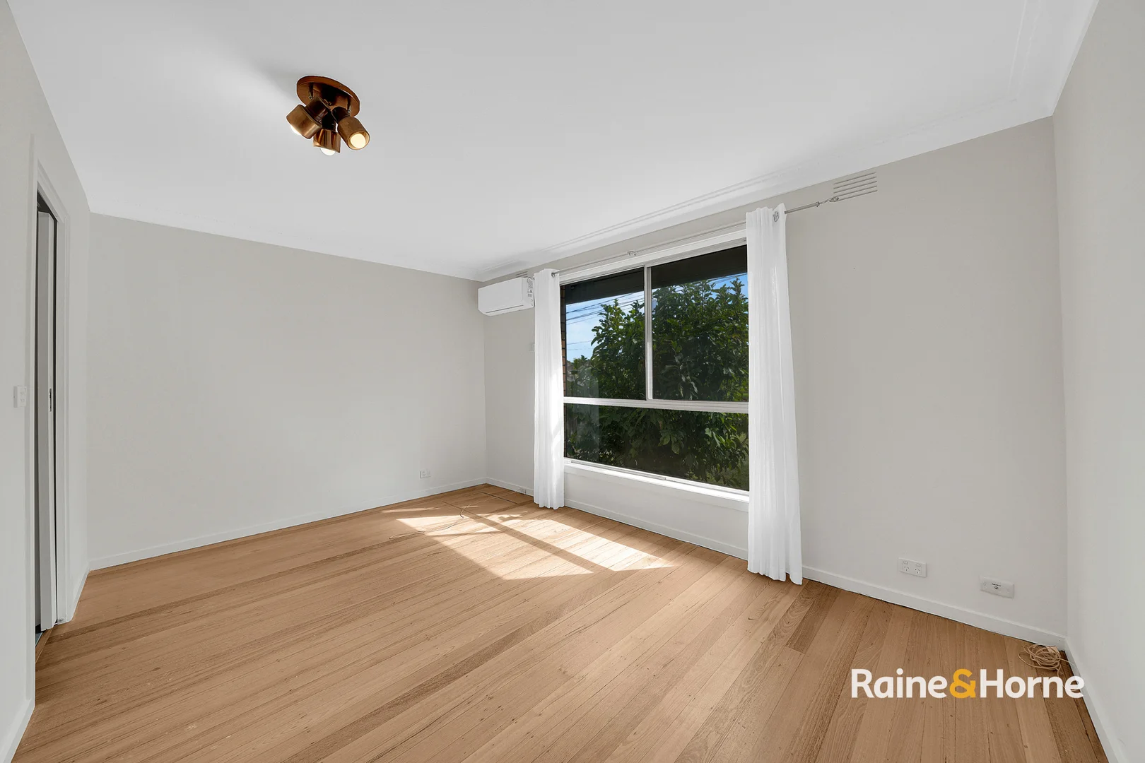 Additional image 9 of 294 Milleara Road, Avondale Heights VIC 3034