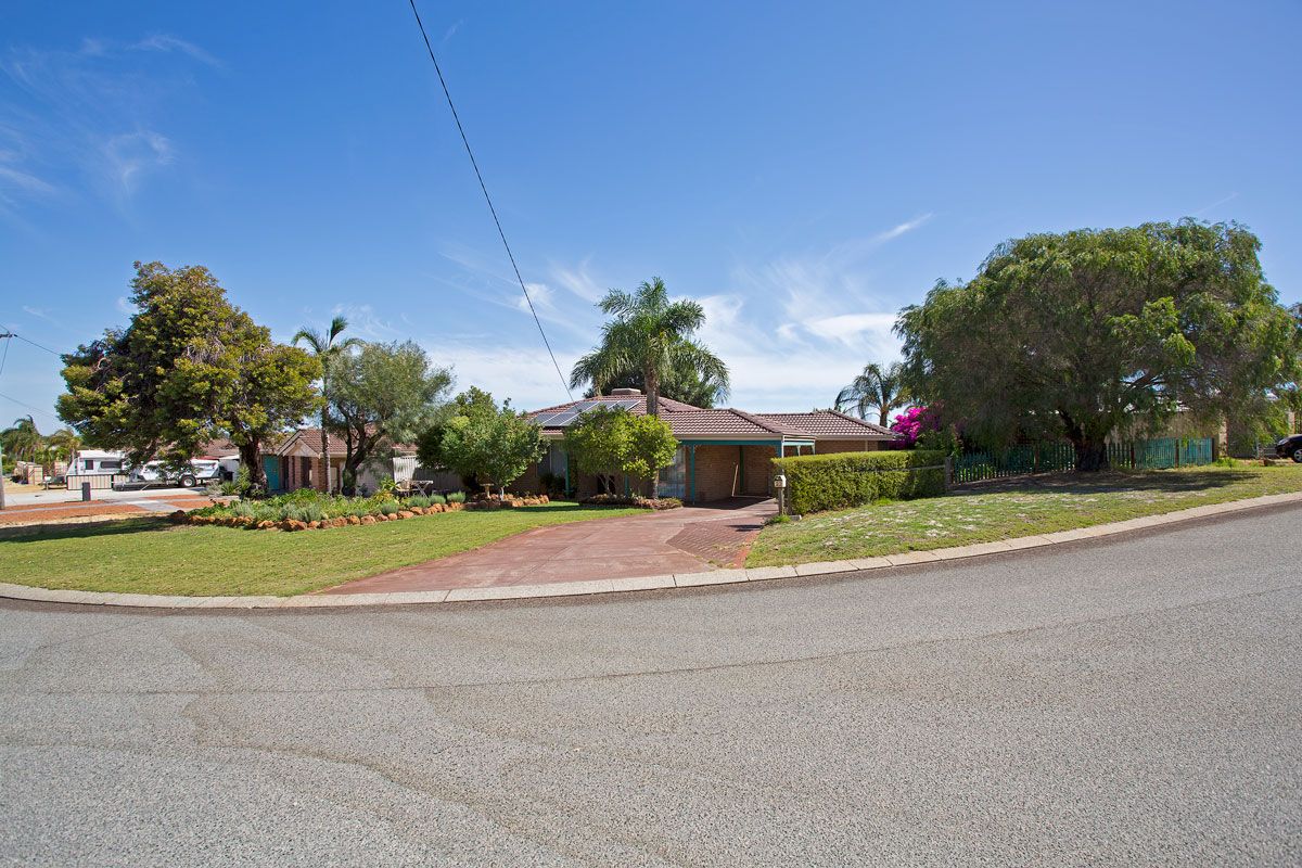 23 Rhine Crescent, BEECHBORO WA 6063, Image 2