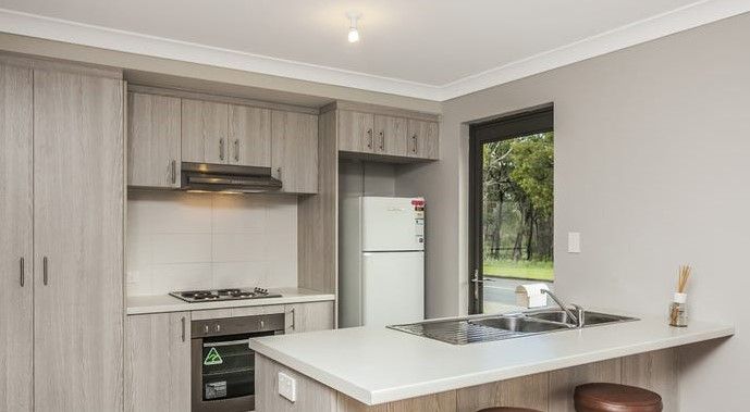 2 Tunnicliffe Street, Parmelia WA 6167, Image 0