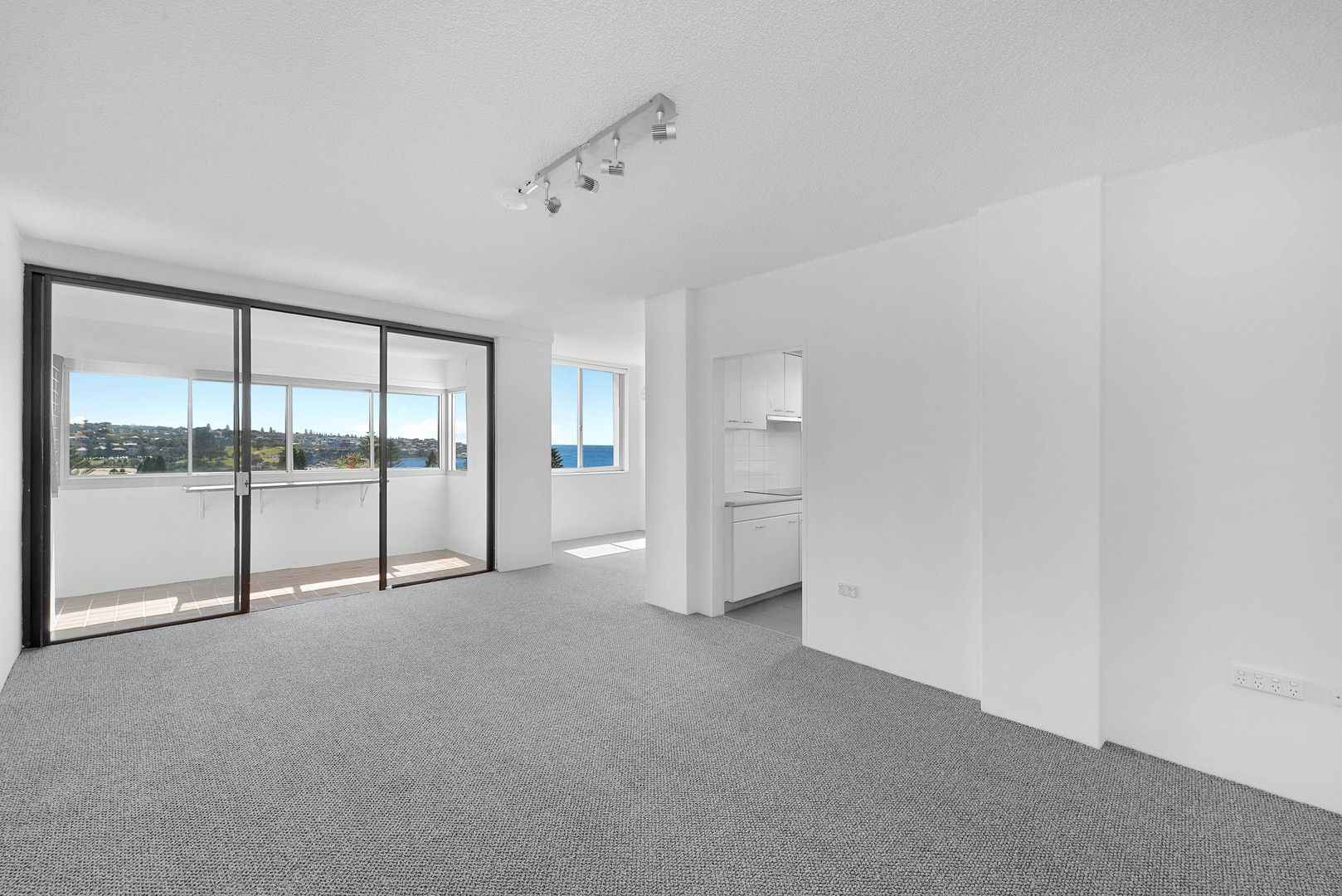 2 bedrooms Apartment / Unit / Flat in 4/247 Oberon Street COOGEE NSW, 2034