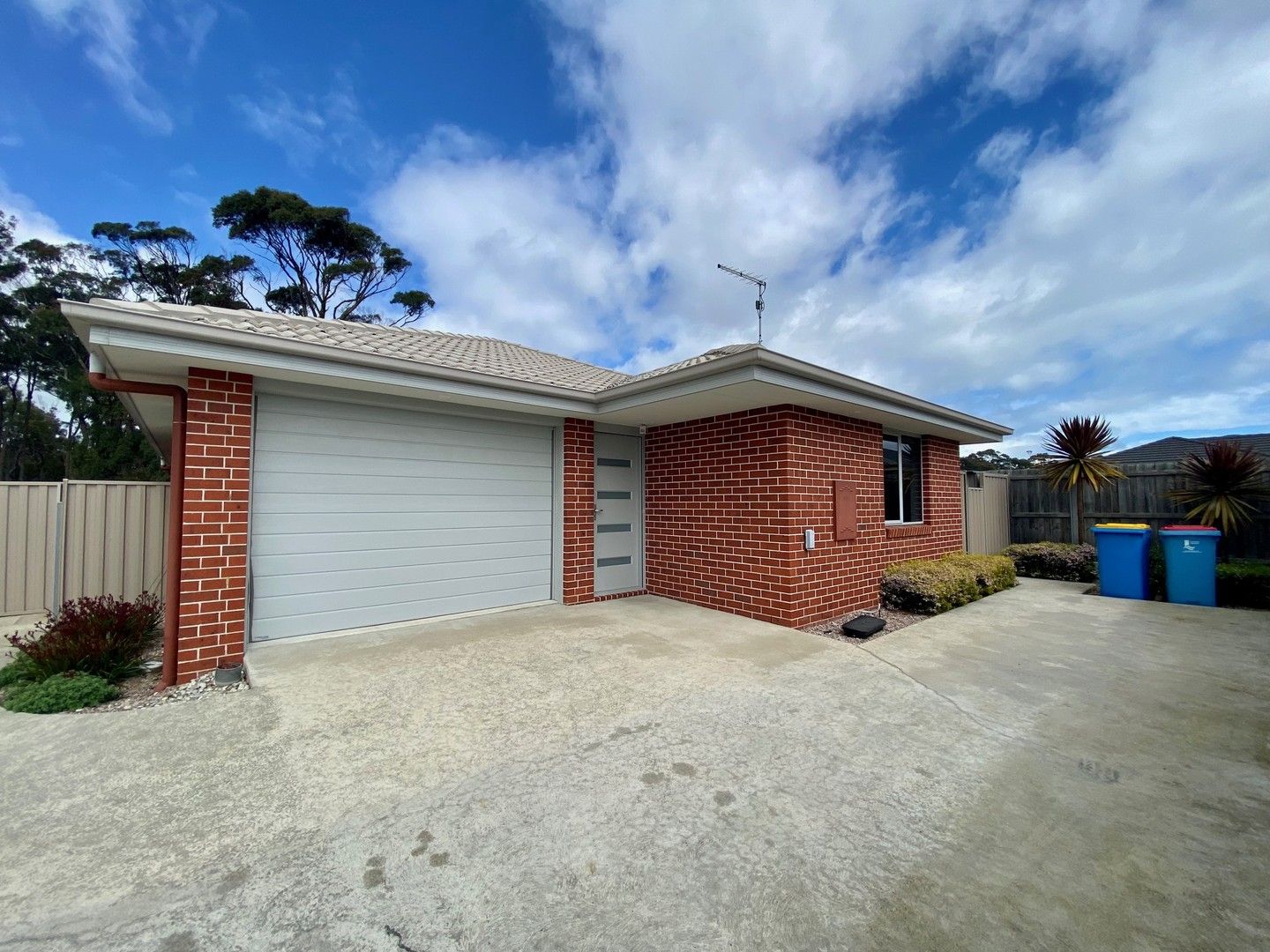 2 bedrooms Apartment / Unit / Flat in 2/77 Haven Drive SHEARWATER TAS, 7307