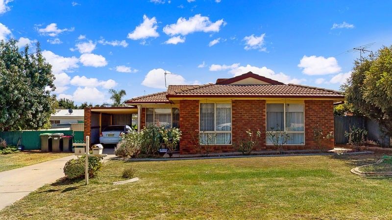 3 bedrooms House in 4 Hunter St JUNEE NSW, 2663