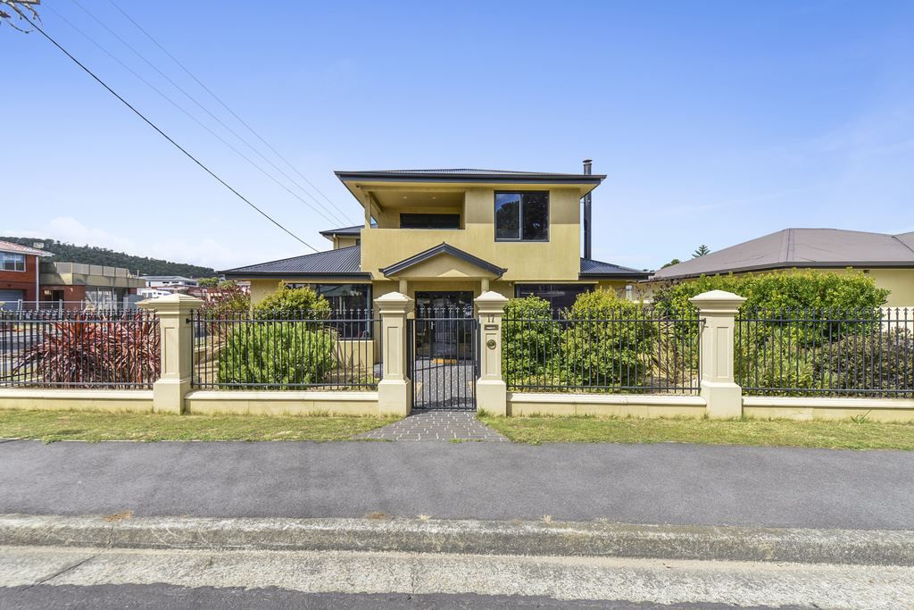 17 Beach Street, Bellerive TAS 7018, Image 2