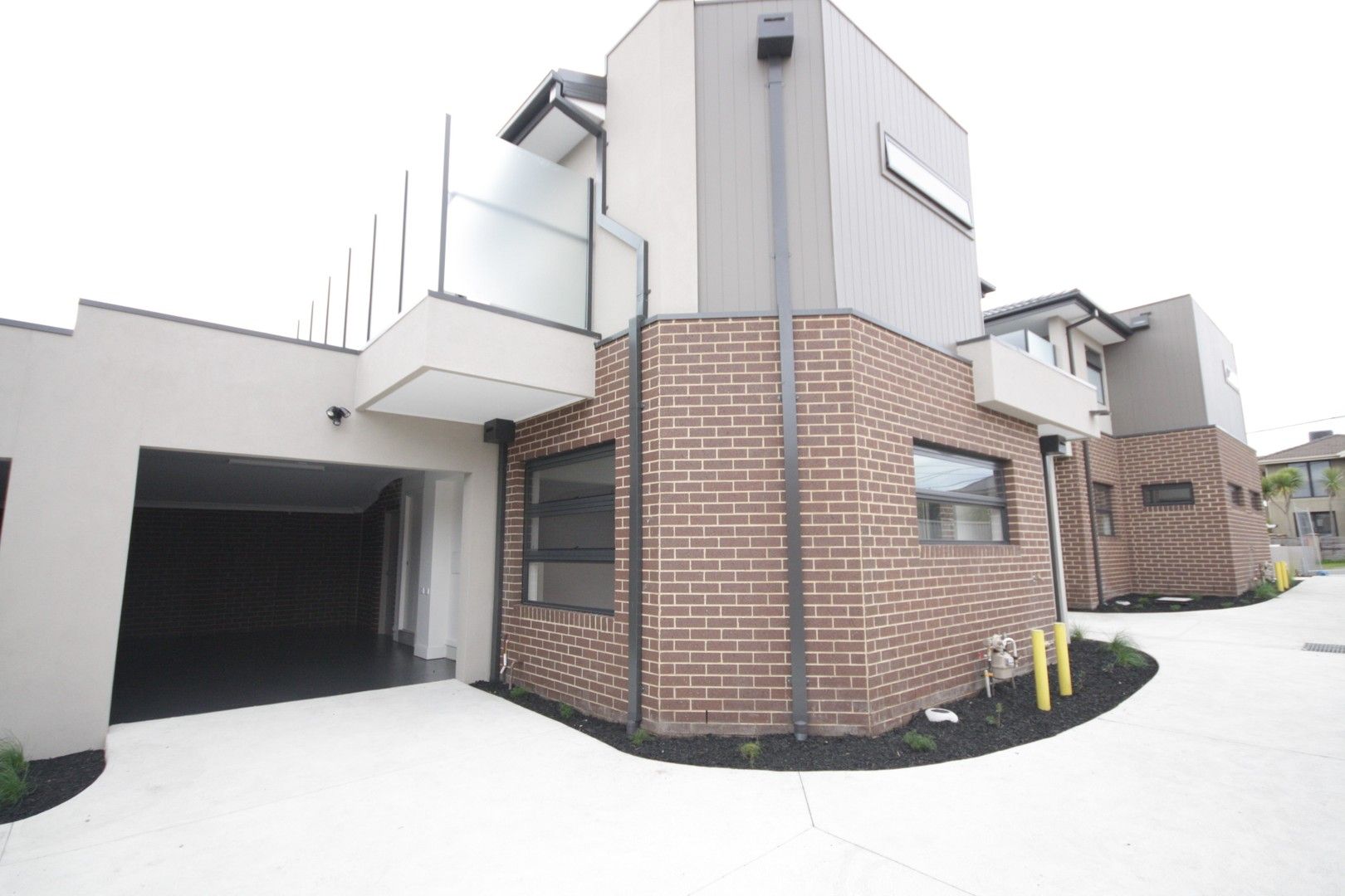 2 bedrooms Townhouse in 4/1 Stephenson Street SPRINGVALE VIC, 3171