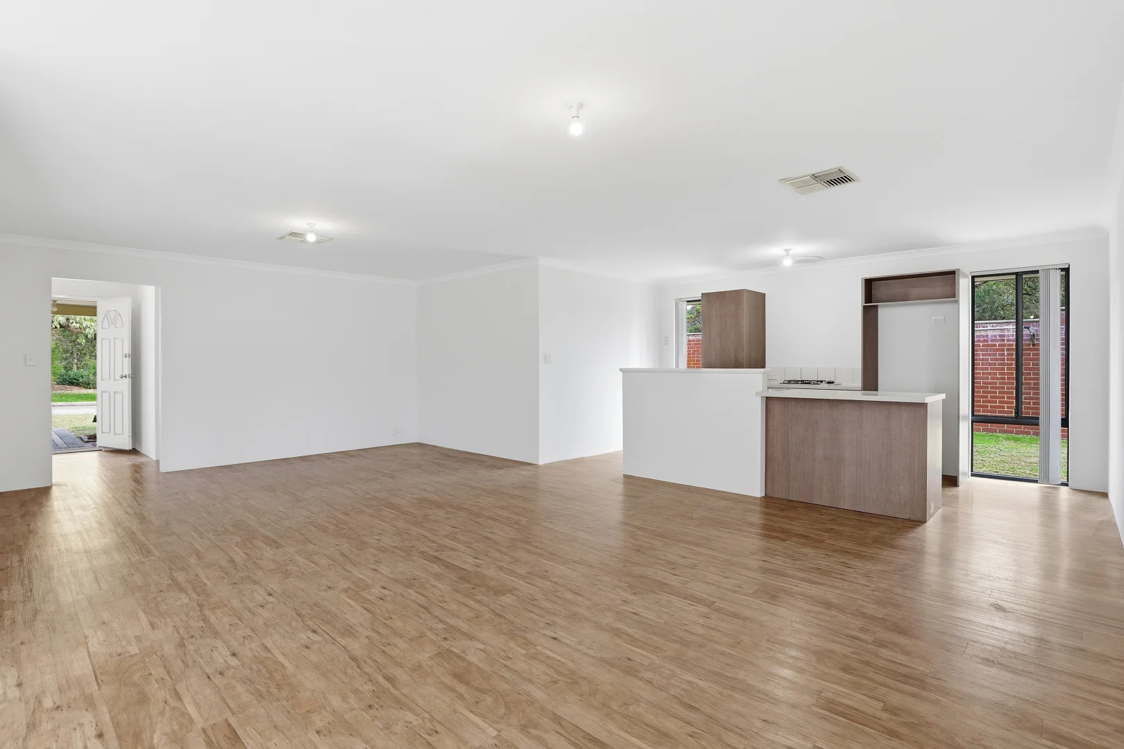 Additional image 10 of 2 Grandmere Parade, Meadow Springs WA 6210