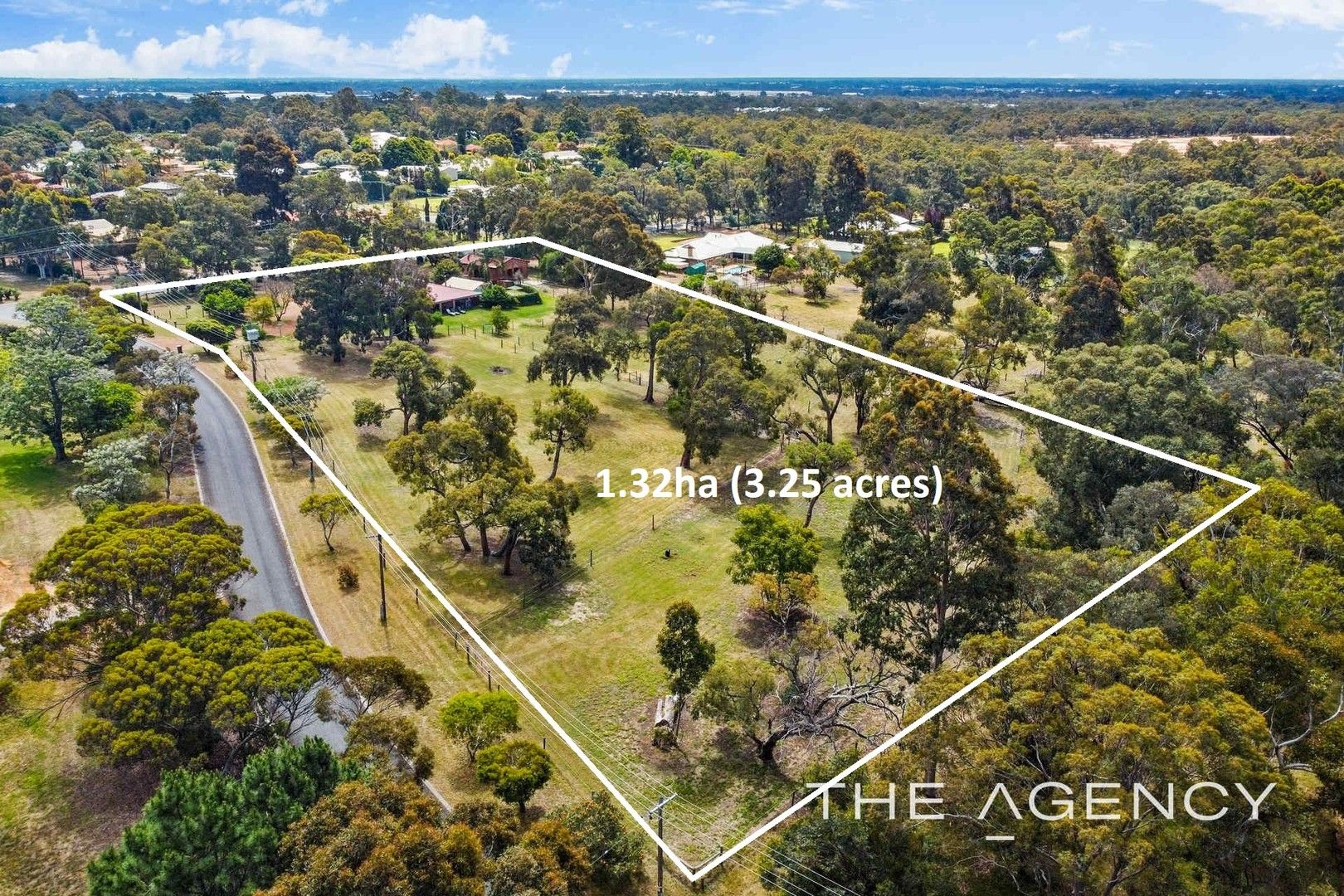 4 bedrooms House in 15 Killara Place GOOSEBERRY HILL WA, 6076