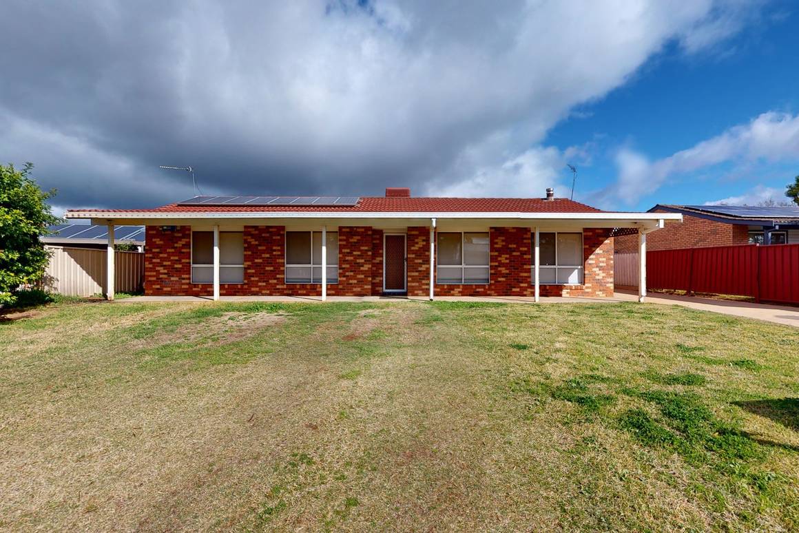 Picture of 8 Gumtree Avenue, DUBBO NSW 2830