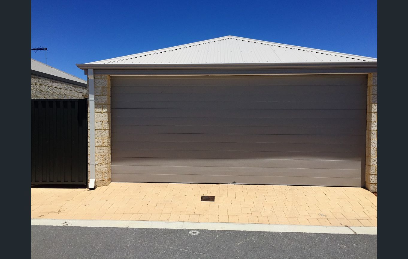 3 bedrooms House in 8 Holdsworth Avenue AVELEY WA, 6069