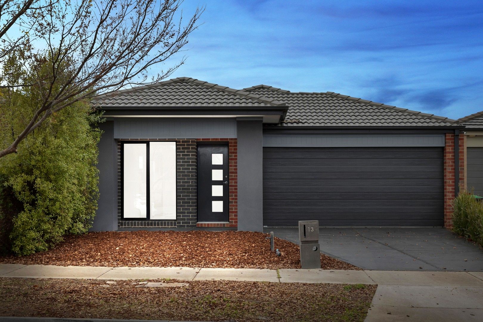 3 bedrooms House in 13 Somers Street FRASER RISE VIC, 3336